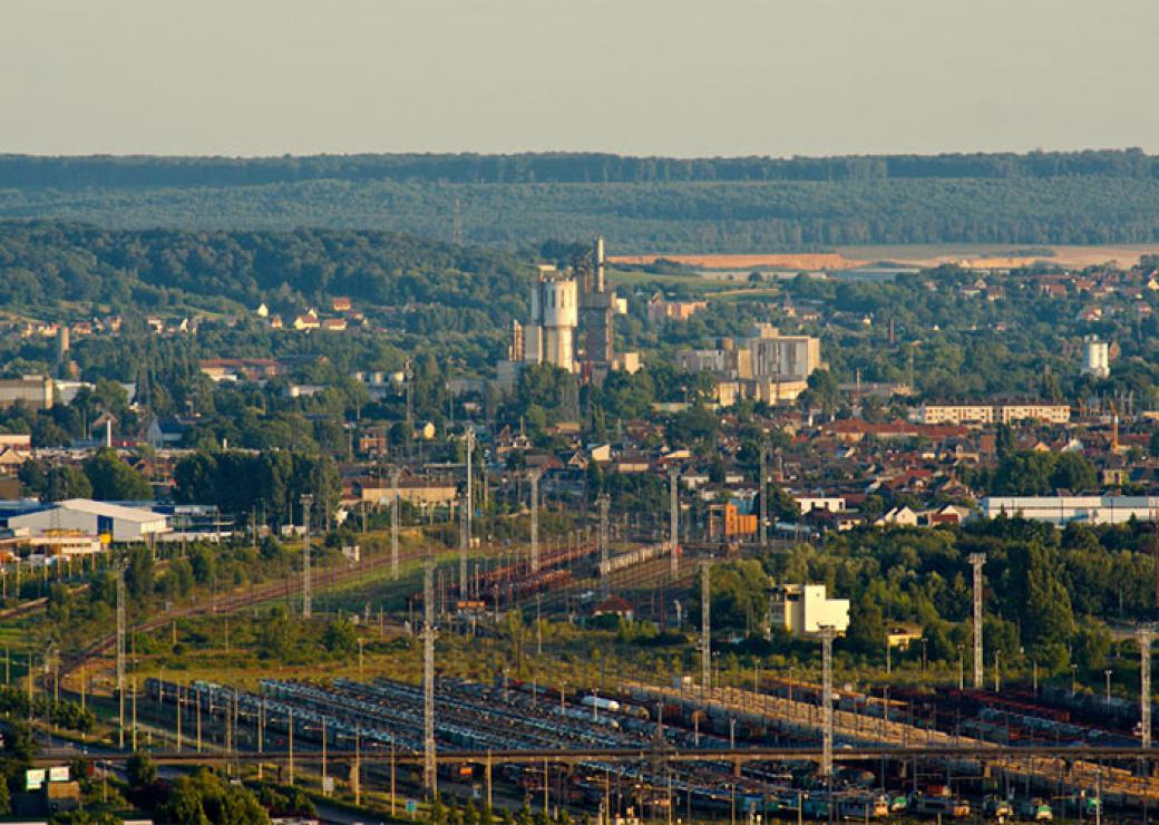 urbanisation, grignotage de la ville sur la campagne