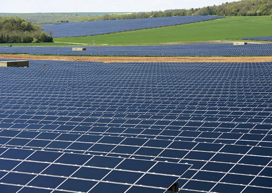 Energie Solaire Photovoltaique Le Gouvernement Lance De Nouvelles Periodes D Appel D Offres