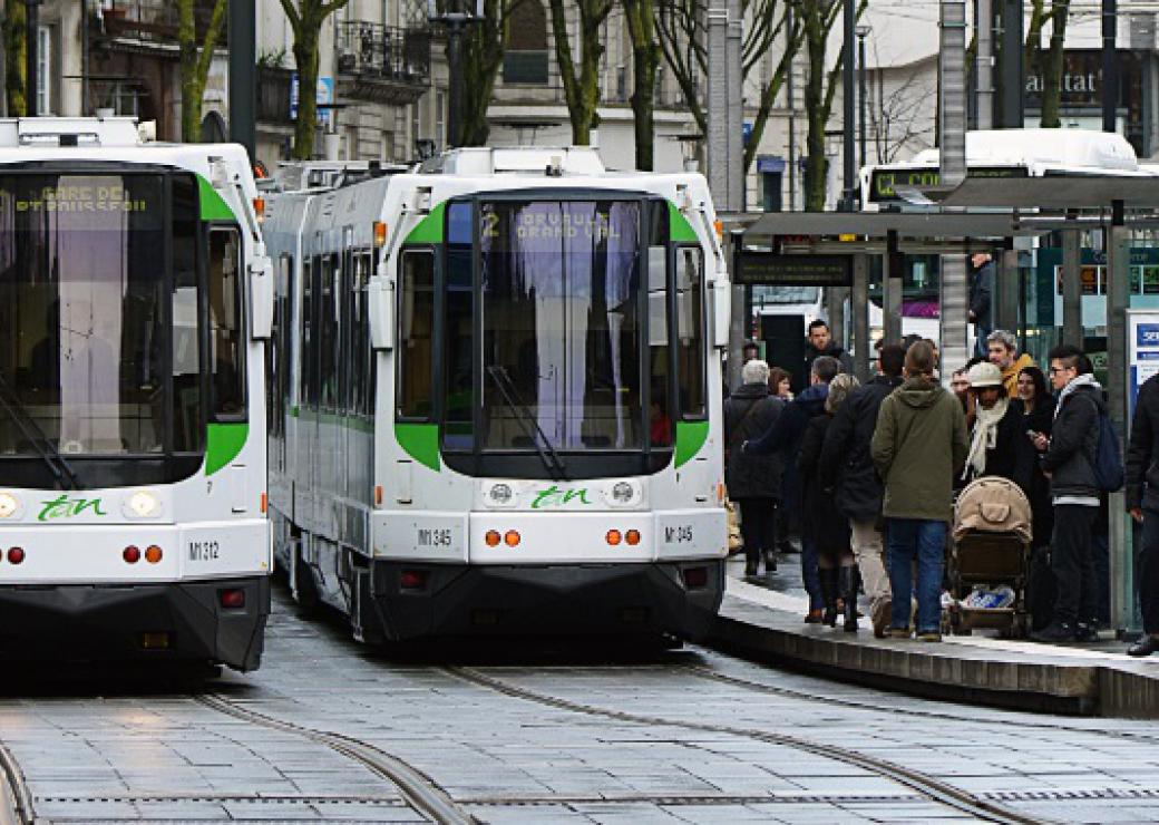 Tramways dans la ville