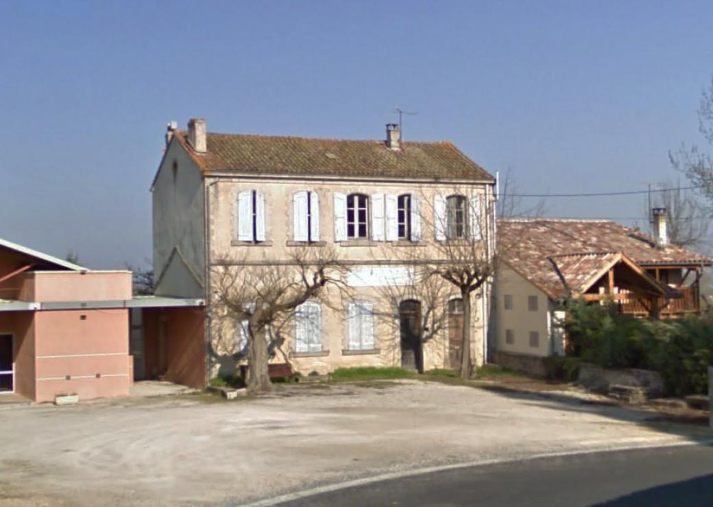 Réhabilitation du premier étage  pour y créer un logement locatif social, avec jardin