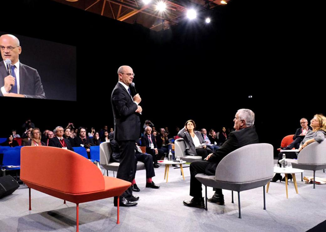 J.M Blanquer au forum éducation à l'AMF