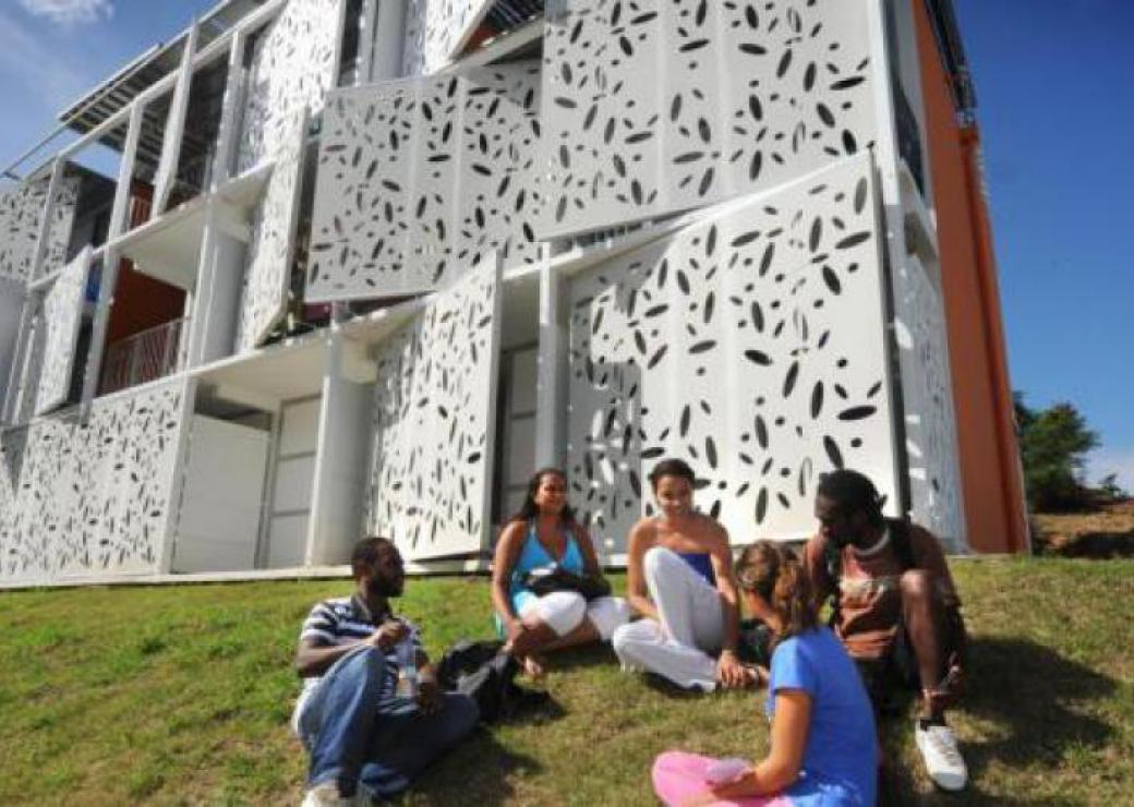 Noumea université