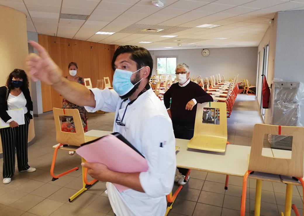 Didier Renaud, chef de cuisine du collège Carnot à Auch détaille la mise en œuvre du protocole restauration scolaire