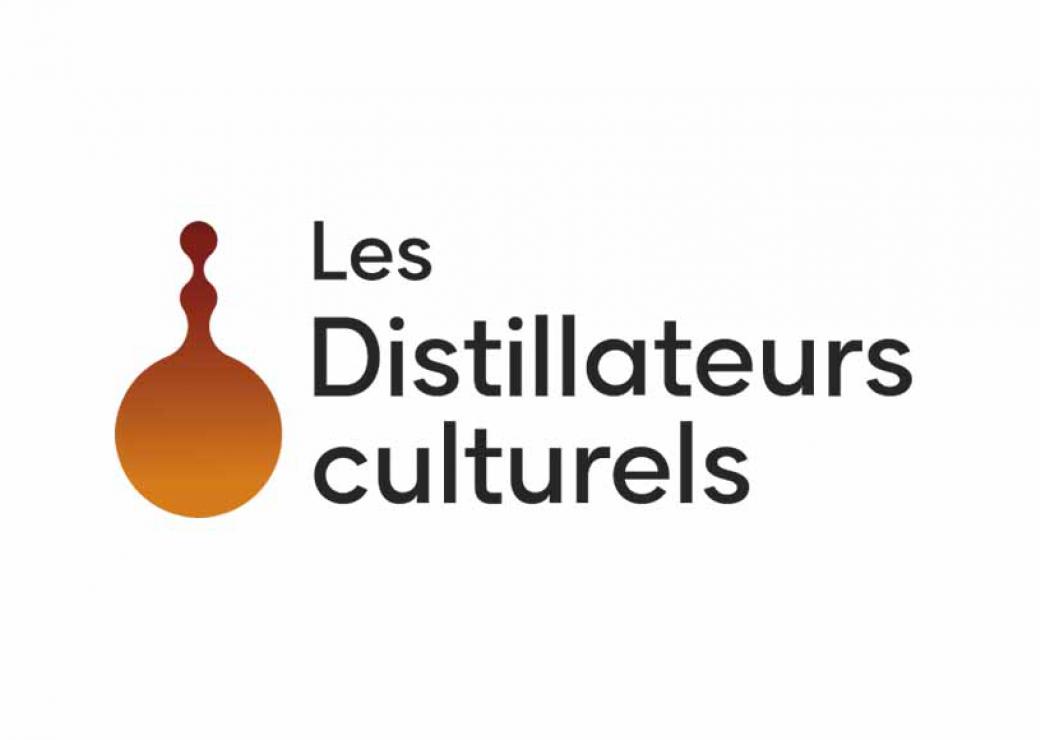 Un logo évoquant un alambic et l'on peut lire à côté "les distillateurs culturels"