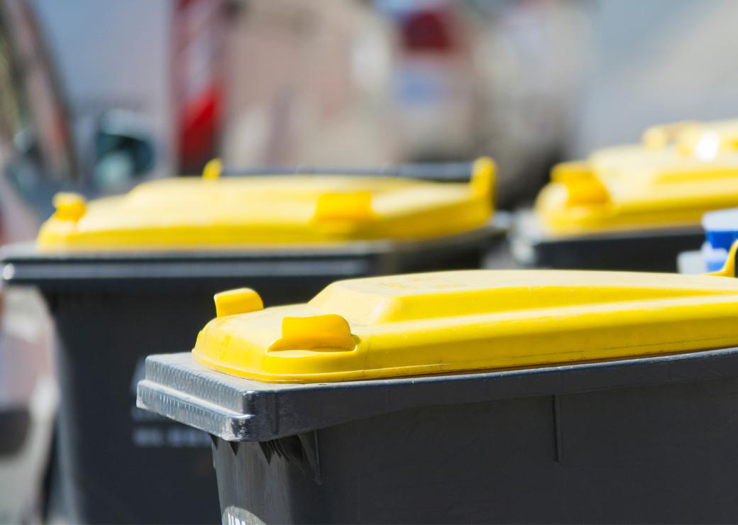 poubelles de tri jaunes