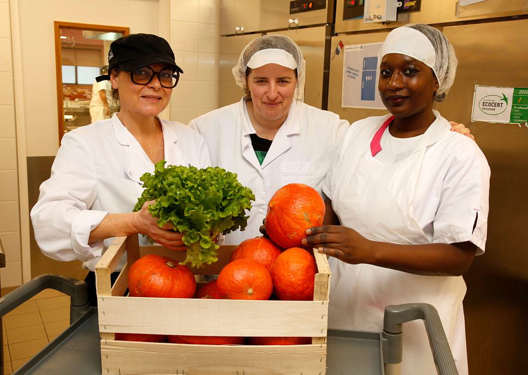 C'est une première en Île-de-France : une cantine passe au 100 % bio et  local