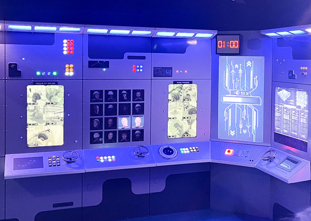 Photo d'une salle d'escape game type station spatiale