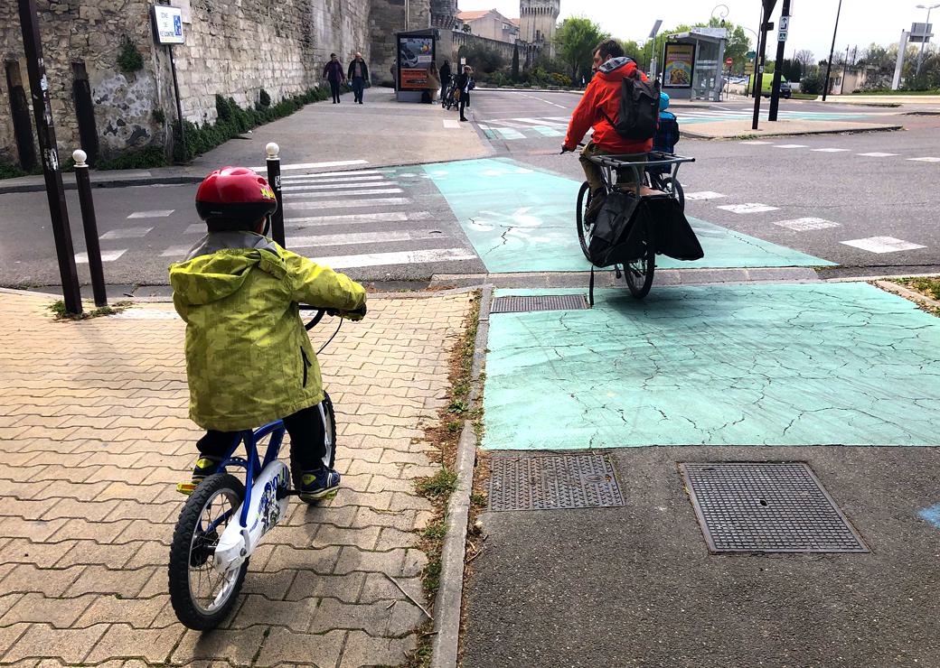 Moins de conflits d'usage, plus de soutien financier de l'État : les priorités 2024 des villes et territoires cyclables et marchables