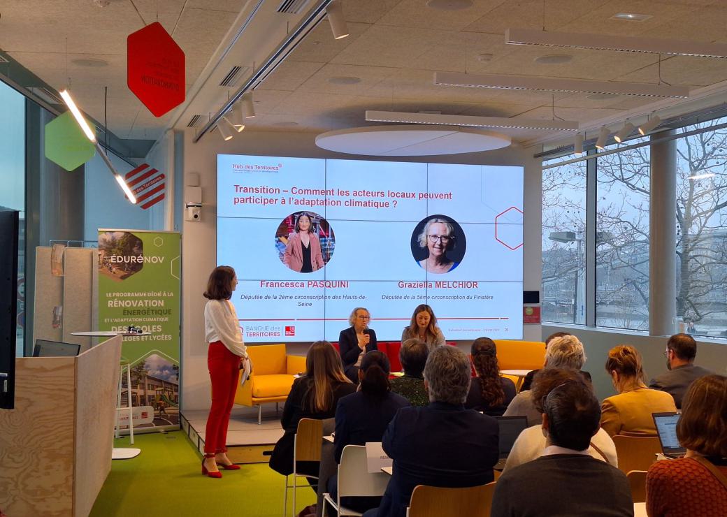 Aperçu de la table ronde avec 2 intervenantes et l'animatrice