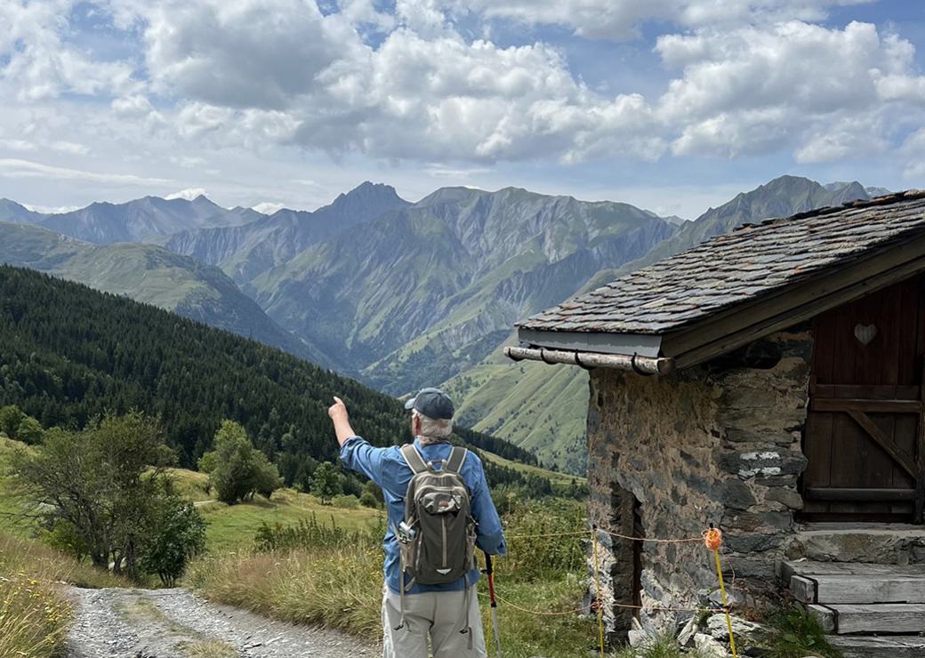 Michel Barnier en montagne