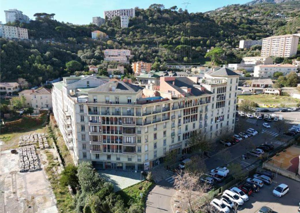 Prise de vue de l’ensemble immobilier « Le Cézanne »