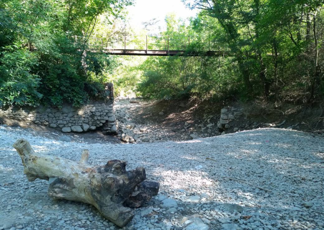 Le lit d'une rivière à sec