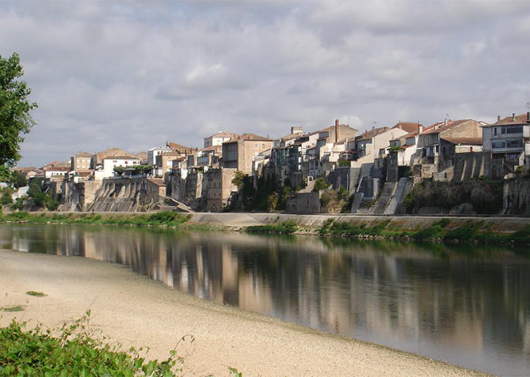 La Garonne et les quais de Tonneins